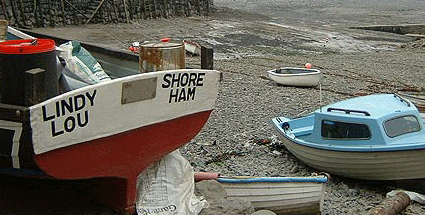 Hafen bei Ebbe